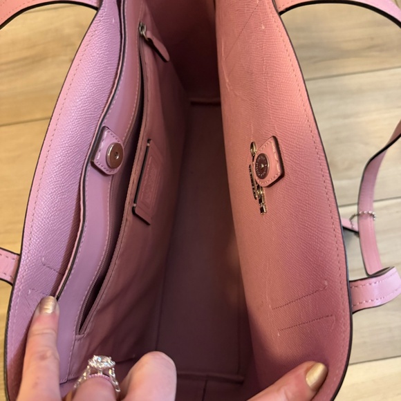 Coach Signature Tote with Pink Trim – Large Shoulder Bag - Picture 2 of 3